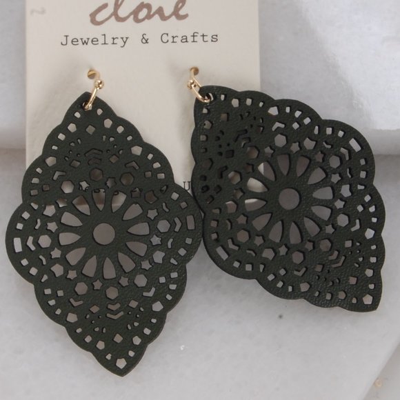 Jewelry - Vegan Leather Scallop Filigree Statement Earrings